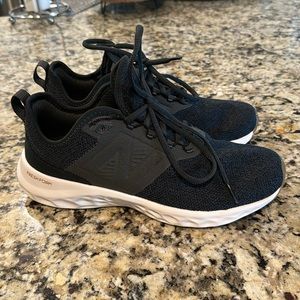 New balance fresh form sneaker womens size 9 black